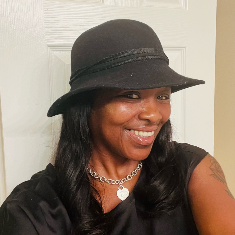 Meet your Posher, Lonnice
